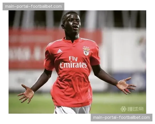 从质疑到核心：记录摩纳哥中场卡马拉本赛季的蜕变之路